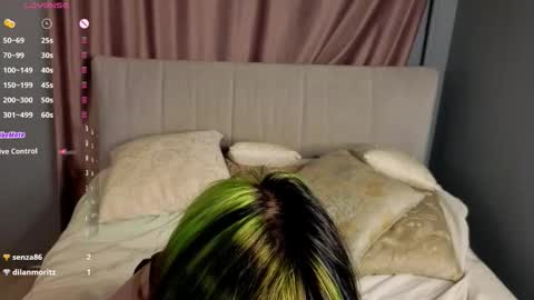 Erica online show from October 2025 08:16:02 PM