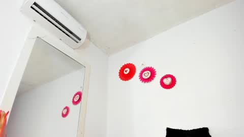 Snapshot of vera_candella chatting on February 2025 12:28:01 PM vera online show from February 2025 12:28:01 PM