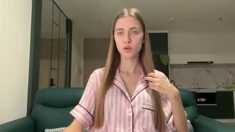 verablanc online show from June 2026 01:51:02 AM