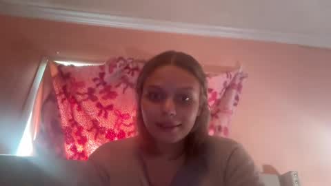 Snapshot of veranikimi chatting on June 2026 08:30:02 PM veranikimi online show from June 2026 08:30:02 PM