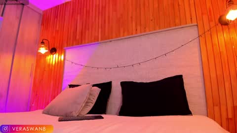 veraswan1 online show from January 2025 11:23:01 PM