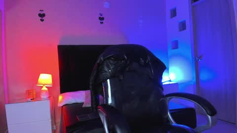 Snapshot of vergil_noir chatting on May 2026 05:03:02 AM vergil_noir online show from May 2026 05:03:02 AM