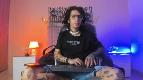 Snapshot of vergil_noir chatting on May 2026 03:44:02 AM vergil_noir online show from May 2026 03:44:02 AM