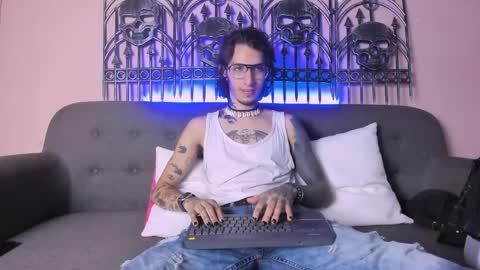 Snapshot of vergil_noir chatting on May 2026 03:58:02 AM vergil_noir online show from May 2026 03:58:02 AM
