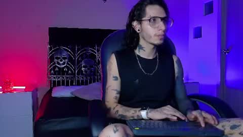 Snapshot of vergil_noir chatting on June 2026 04:28:02 AM vergil_noir online show from June 2026 04:28:02 AM