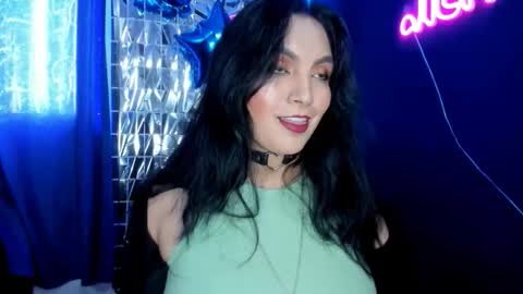  karolina online show from September 2025 03:46:01 PM