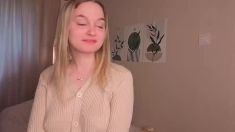 Veronica online show from September 2025 08:06:02 AM