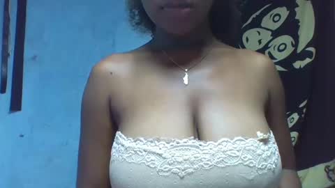 verolla31 online show from January 2025 03:15:01 PM