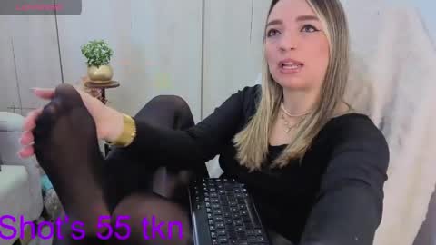 Snapshot of veromars_ chatting on April 2026 02:34:02 PM Catalina online show from April 2026 02:34:02 PM
