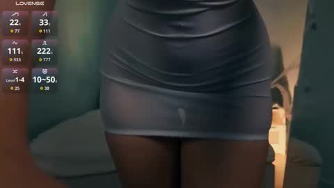 Snapshot of veronica_blush chatting on October 2025 10:05:02 AM VERONICA FOLLOW ME online show from October 2025 10:05:02 AM