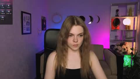 Snapshot of veronica_bubble chatting on June 2026 07:19:01 PM Ronni online show from June 2026 07:19:01 PM