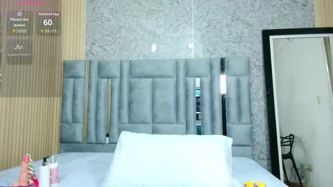 Veronica online show from October 2025 12:56:01 PM