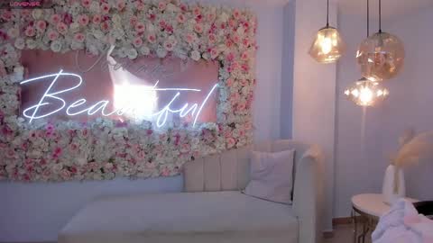 Snapshot of veronicablue1 chatting on May 2026 09:48:02 AM Vero online show from May 2026 09:48:02 AM