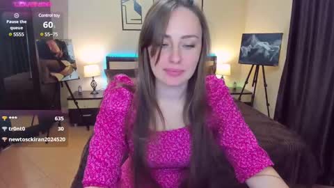 Snapshot of veronicafreman chatting on December 2024 01:11:02 PM Veronica online show from December 2024 01:11:02 PM