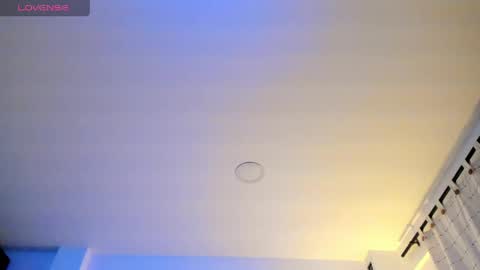 Veronica Gills online show from April 2026 01:06:01 AM