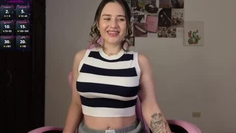 Snapshot of veronika__winslow_ chatting on June 2026 06:19:02 AM Vero online show from June 2026 06:19:02 AM
