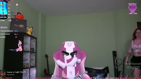 Veronika von Kleist online show from November 2025 11:47:02 PM