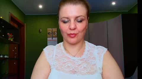 Snapshot of veronikawgold chatting on June 2026 04:51:02 PM VeronikawGold online show from June 2026 04:51:02 PM
