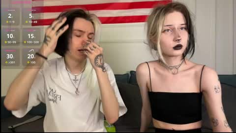 Snapshot of veryraretwins chatting on April 2026 03:13:01 PM veryraretwins online show from April 2026 03:13:01 PM