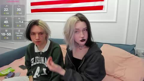 veryraretwins online show from April 2026 10:01:01 PM