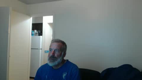hairy man online show from November 2025 12:55:01 AM