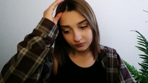 Snapshot of veryveryshygirl chatting on April 2026 10:21:02 AM Ana online show from April 2026 10:21:02 AM