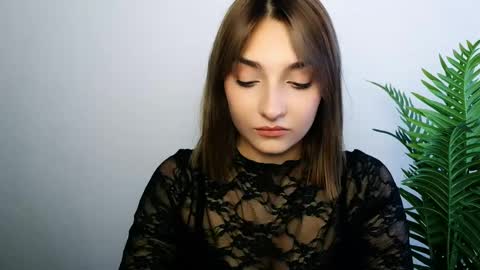 Snapshot of veryveryshygirl chatting on April 2026 09:08:01 AM Ana online show from April 2026 09:08:01 AM