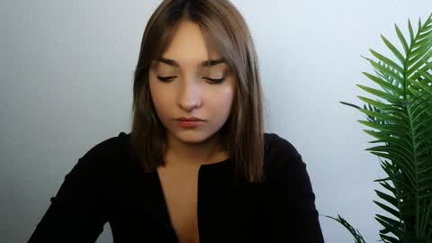 Snapshot of veryveryshygirl chatting on May 2026 01:30:01 PM Ana online show from May 2026 01:30:01 PM