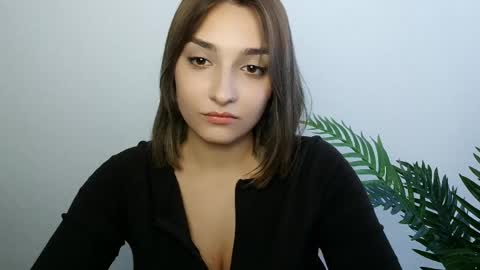 Snapshot of veryveryshygirl chatting on May 2026 03:21:02 PM Ana online show from May 2026 03:21:02 PM