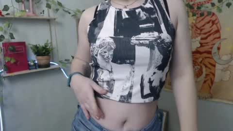 Snapshot of veryveryvery_shy chatting on May 2026 05:45:01 AM veryveryvery_shy online show from May 2026 05:45:01 AM