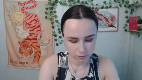 Snapshot of veryveryvery_shy chatting on May 2026 05:35:01 AM veryveryvery_shy online show from May 2026 05:35:01 AM