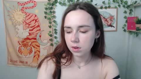 Snapshot of veryveryvery_shy chatting on May 2026 05:37:01 AM veryveryvery_shy online show from May 2026 05:37:01 AM