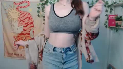 Snapshot of veryveryvery_shy chatting on June 2026 05:39:01 AM veryveryvery_shy online show from June 2026 05:39:01 AM