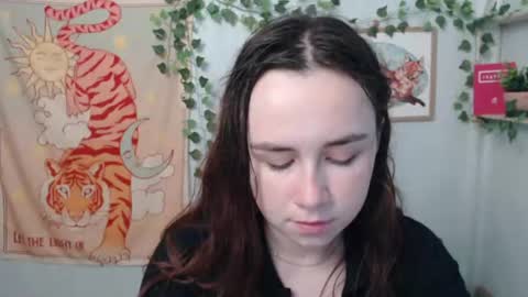 Snapshot of veryveryvery_shy chatting on June 2026 05:42:02 AM veryveryvery_shy online show from June 2026 05:42:02 AM