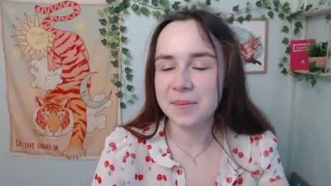 Snapshot of veryveryvery_shy chatting on June 2026 05:43:02 AM veryveryvery_shy online show from June 2026 05:43:02 AM