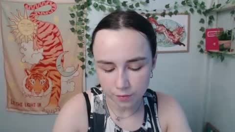 Snapshot of veryveryvery_shy chatting on June 2026 05:43:01 AM veryveryvery_shy online show from June 2026 05:43:01 AM