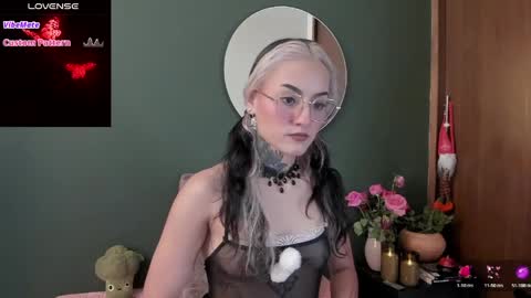 natalia gomez online show from April 2026 06:30:01 PM