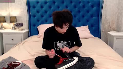 Via online show from October 2025 08:55:02 AM