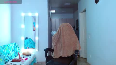 Ariana  online show from November 2025 06:31:02 PM