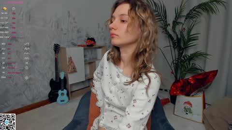 Mikky online show from December 2024 09:00:02 PM