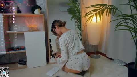 Mikky online show from February 2025 11:12:01 AM