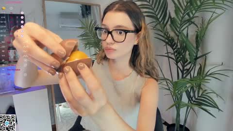 Mikky online show from February 2025 11:25:02 AM