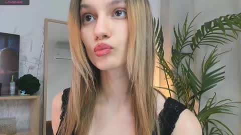 Mikky online show from March 2025 11:22:02 AM