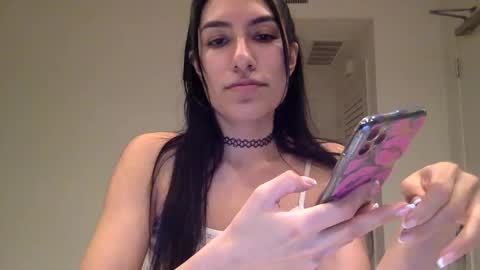 Snapshot of vibingwithchloe chatting on December 2024 01:00:02 PM chloe online show from December 2024 01:00:02 PM