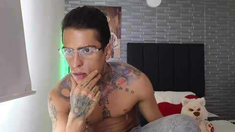 Victor cardenas online show from February 2025 06:04:01 PM