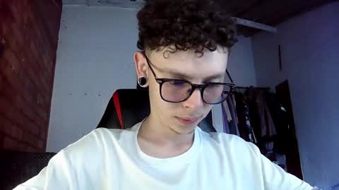 Snapshot of vicent_brais chatting on January 2025 09:46:02 PM Vicent Brais online show from January 2025 09:46:02 PM