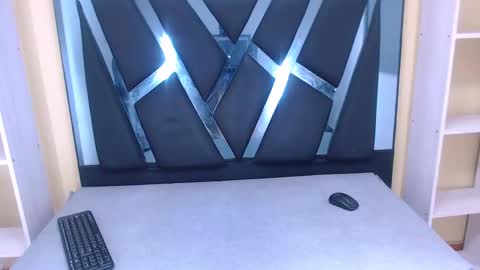 Vicent  online show from December 2024 01:25:01 AM