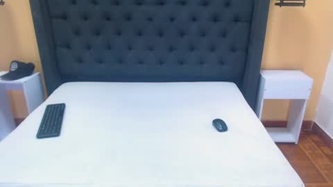 Vicent  online show from December 2024 08:04:01 PM