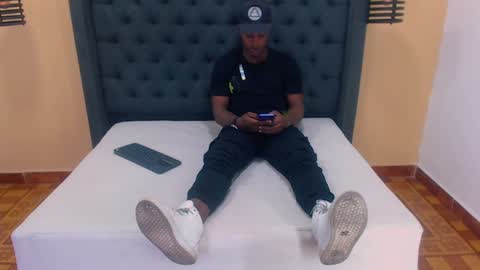 Vicent  online show from December 2024 08:37:01 PM