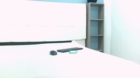 Vicent  online show from January 2025 11:52:02 PM